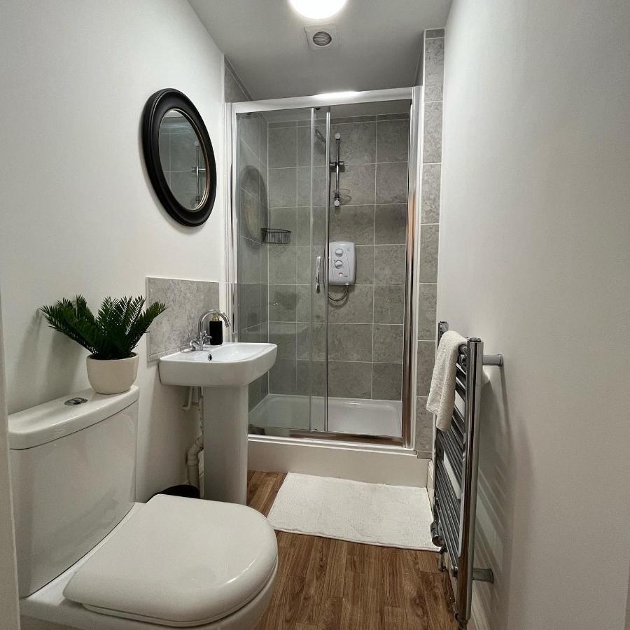 Modern Apartment In Central Lincoln Kültér fotó